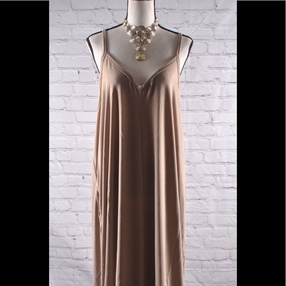 V- Neck Maxi Cami Mocha Maxi Plus Size Various - Picture 7 of 9